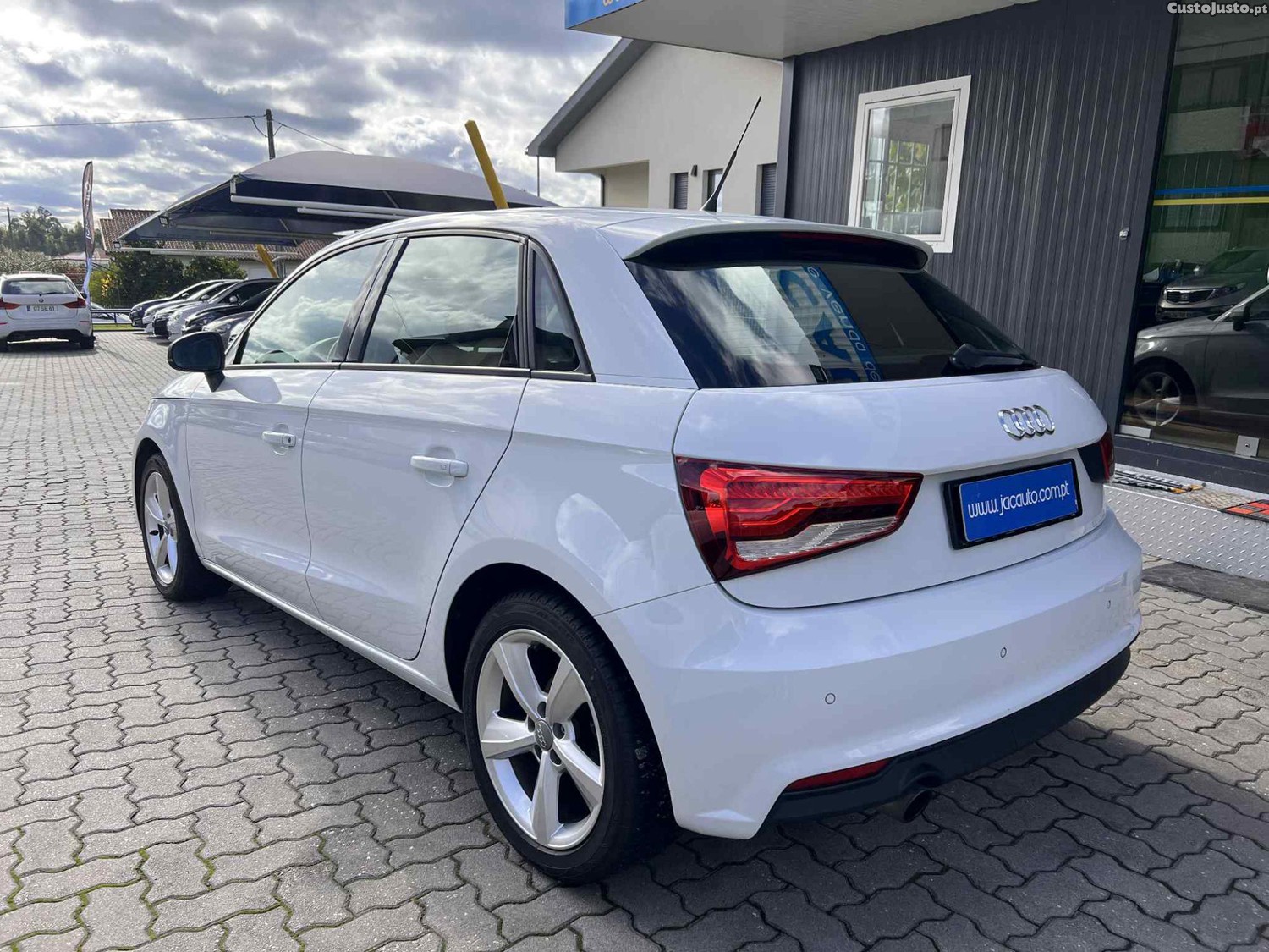 Audi A1 Sportback 1.0 TFSI Sport — photo 3