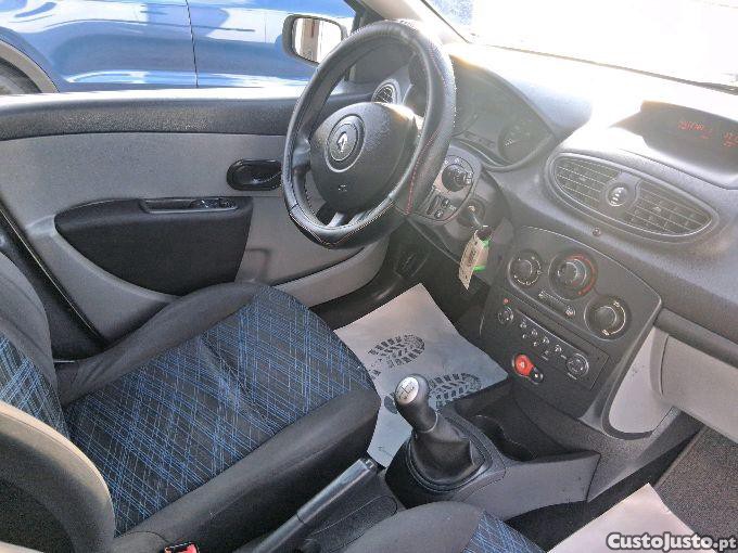 Renault Clio 1.5 — photo 5