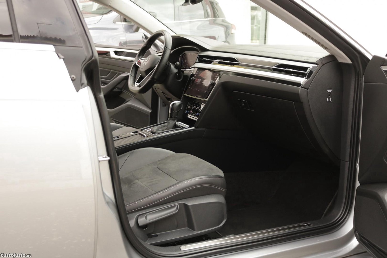 Volkswagen Arteon 2.0 TDI Elegance DSG 150cv — fotografia 36
