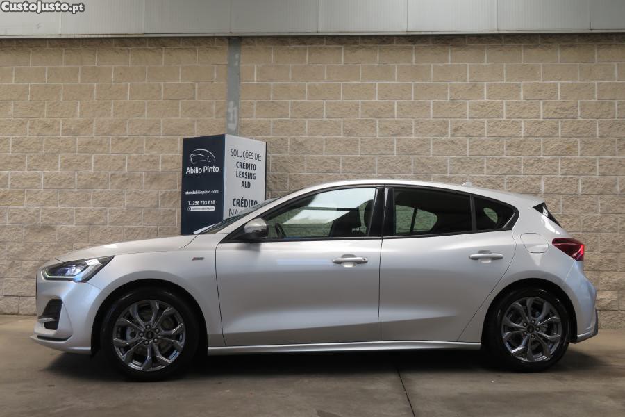 Ford Focus 1.0 EcoBoost MHEV ST — fotografia 26