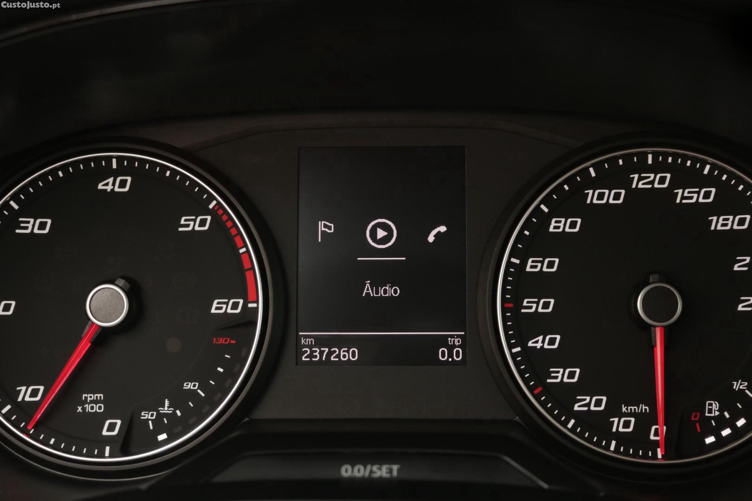 SEAT Arona 1.6 TDI Style — fotografia 19