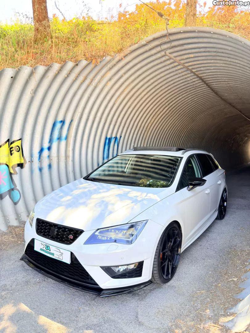 SEAT Leon 2.0 tdi look cupra — fotografia 2