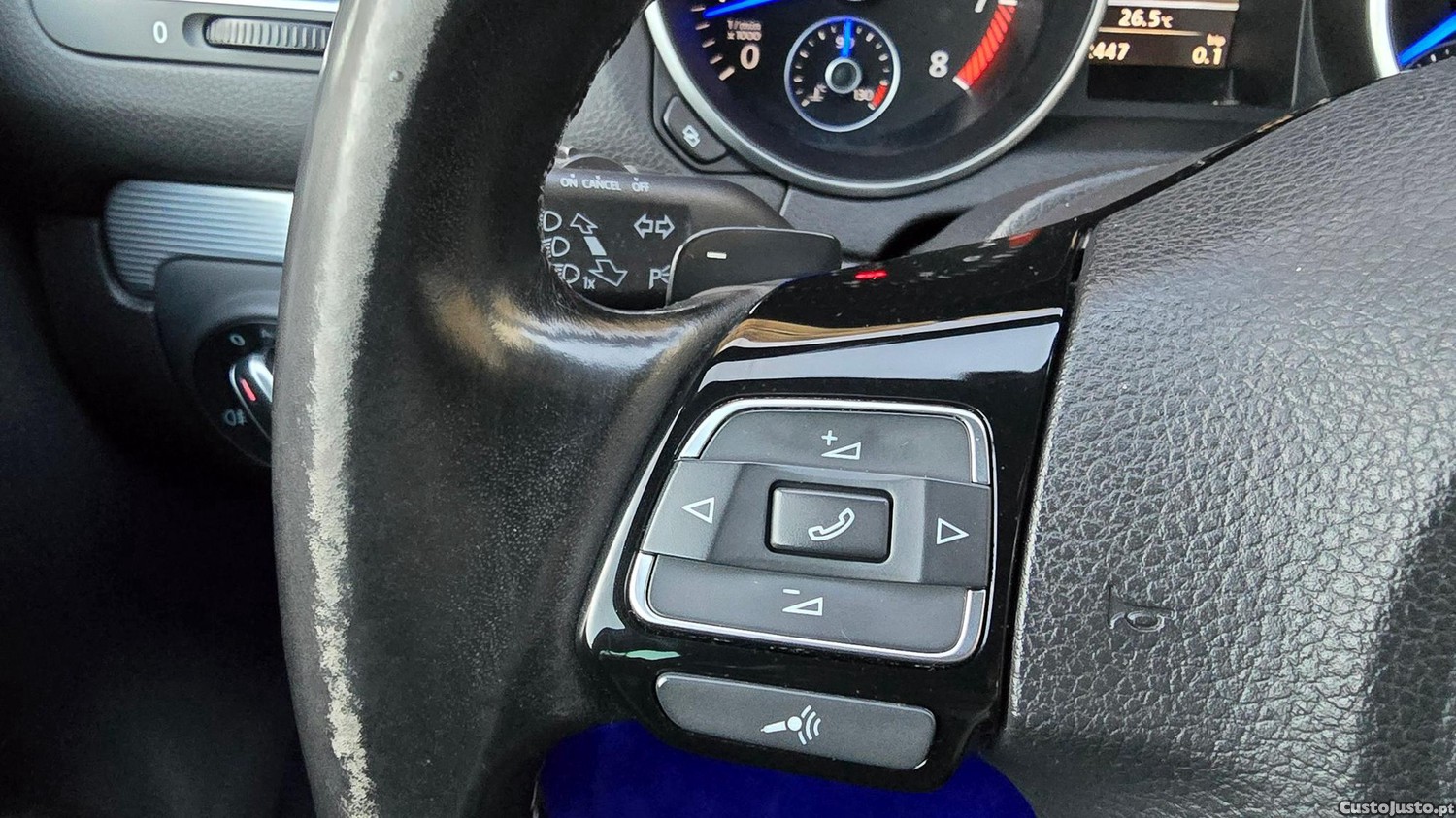 Volkswagen Golf R 2.0 TSI — fotografia 15