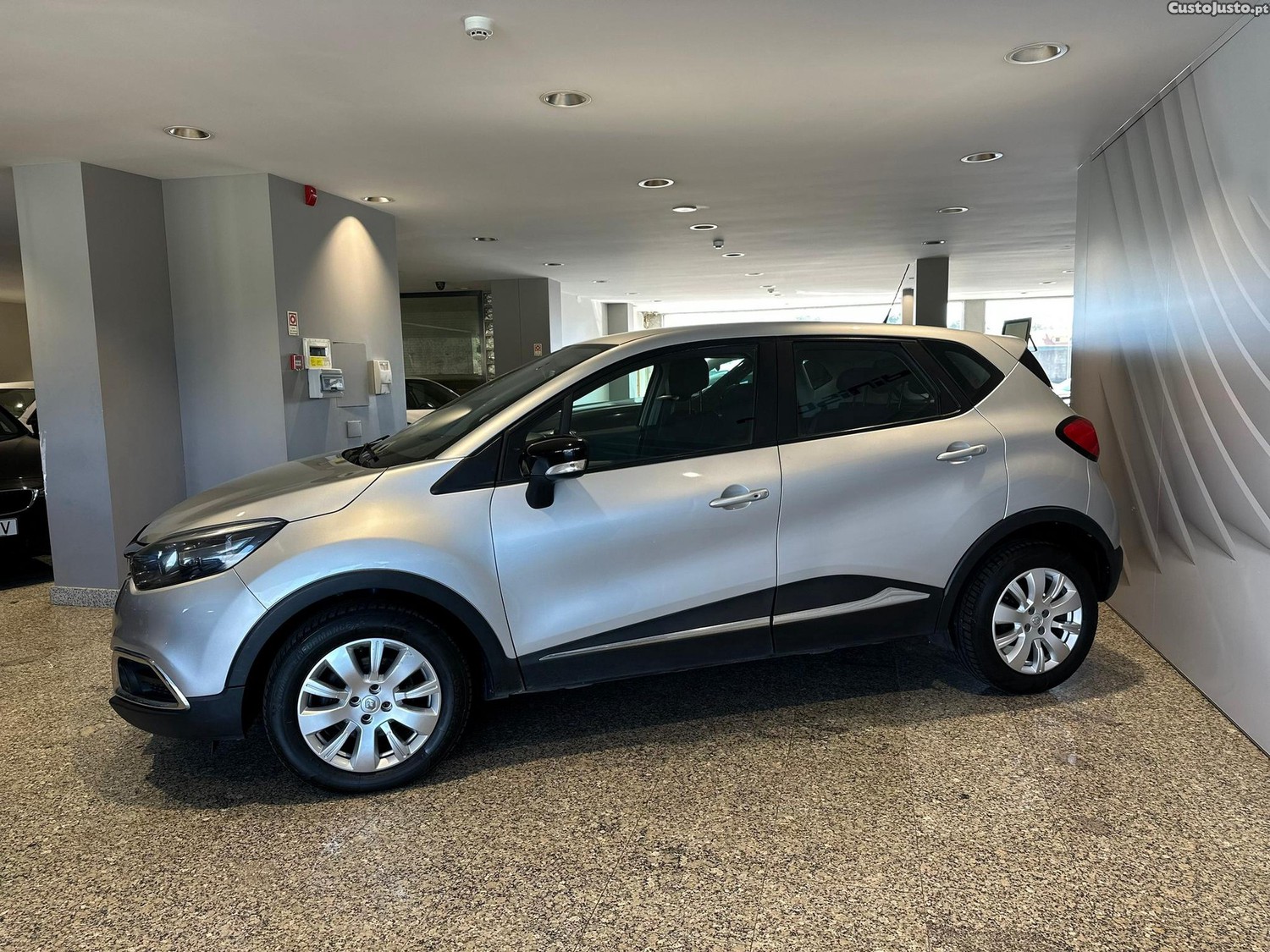 Renault Captur dCi 90 EDC Dynamique - 16 foto 5