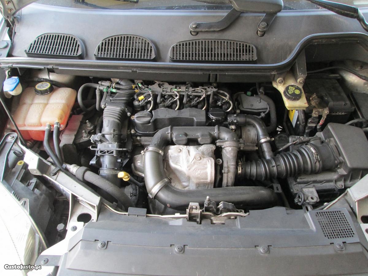Ford C-Max 1.6 TDCI — photo 5