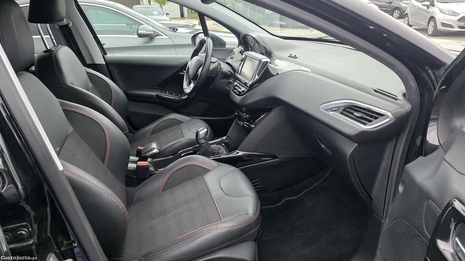 Peugeot 2008 1.2 PureTech GT LINE 110cv — fotografia 3