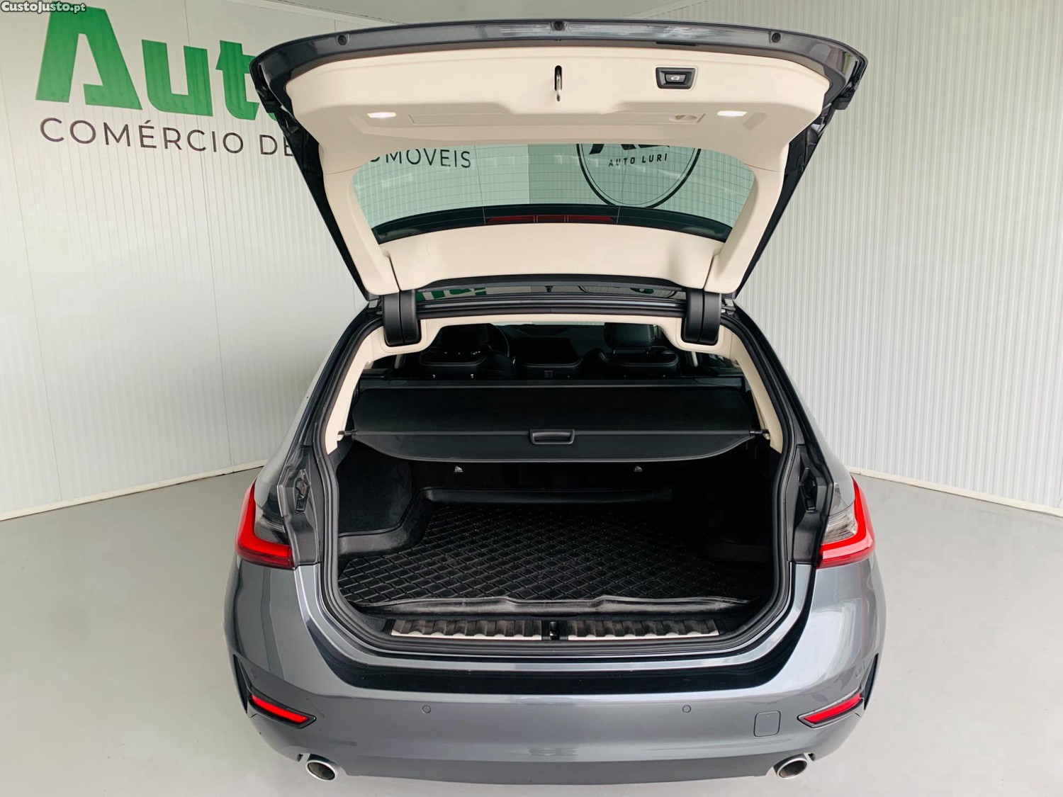 BMW 318 d Touring Auto — fotografia 8