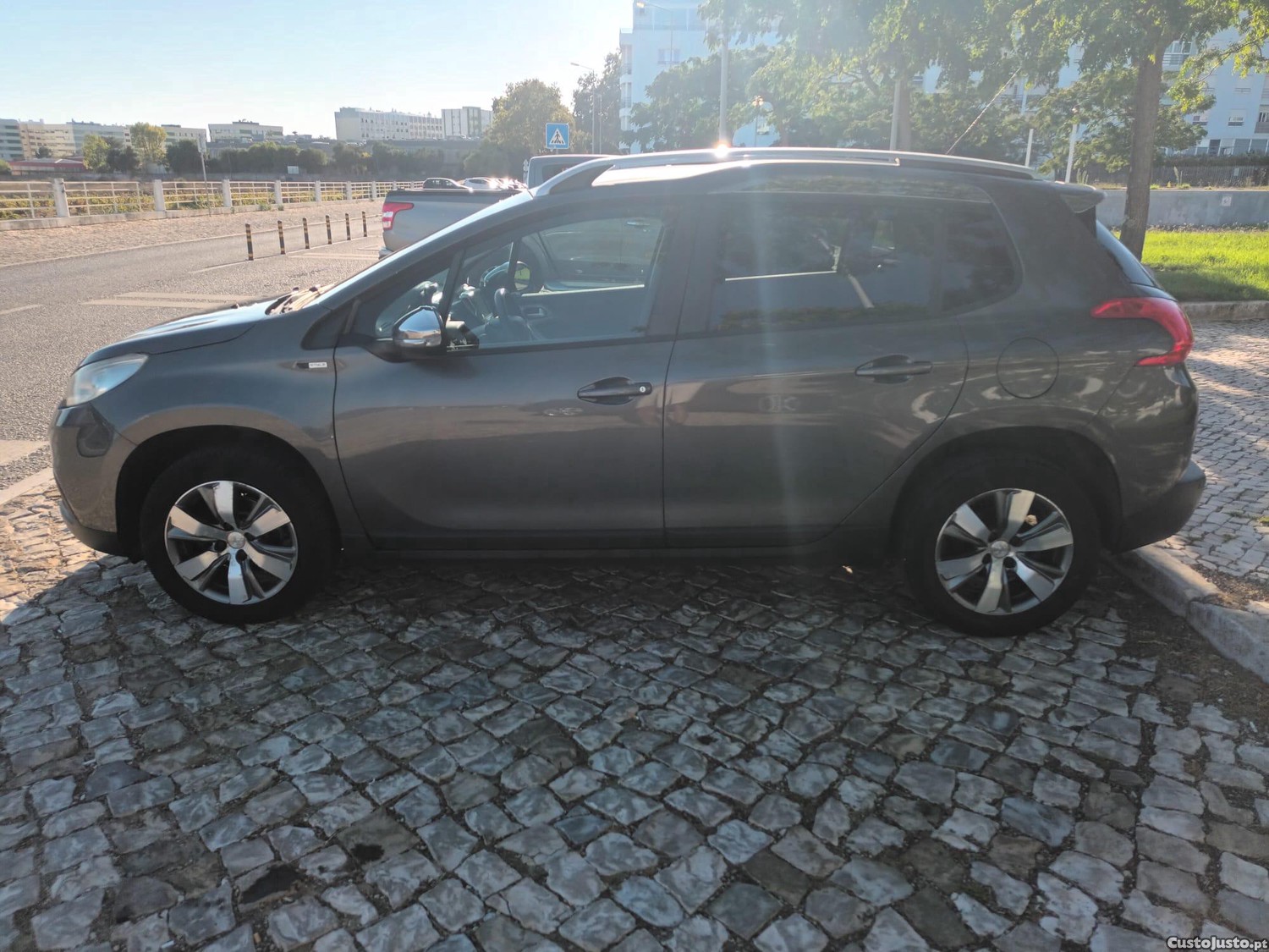 Peugeot 2008 Blue HDi Style - 16 — photo 5