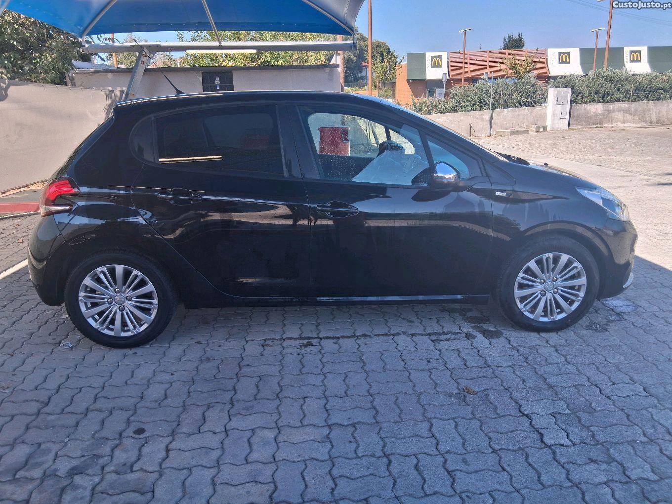 Peugeot 208 style 1.2 gasolina nacional 72mil km - 16 foto 4