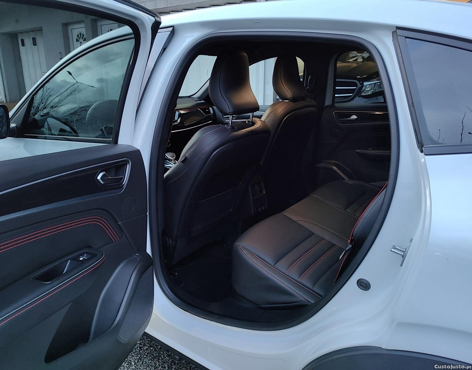 Renault Arkana 1.6 E-Tech R.S.Line — fotografia 6