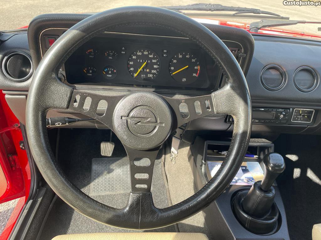 Opel Manta B — fotografia 2