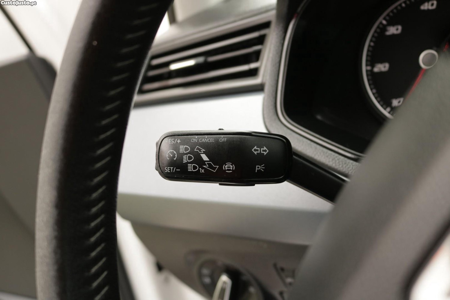 SEAT Arona 1.6 TDI Style — fotografia 32