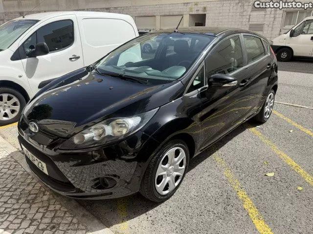 Ford Fiesta 1.4 tdci — fotografia 12