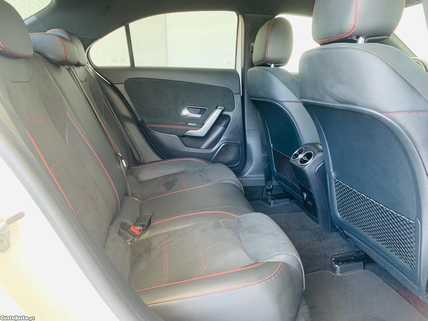 Mercedes-Benz A 180 Limousine d AMG Line — fotografia 3