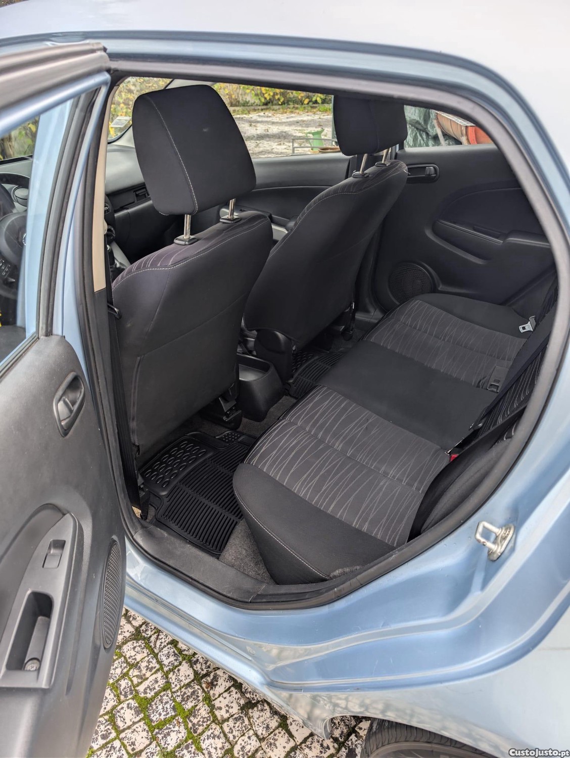 Mazda 2 1.4 - 08 foto 2