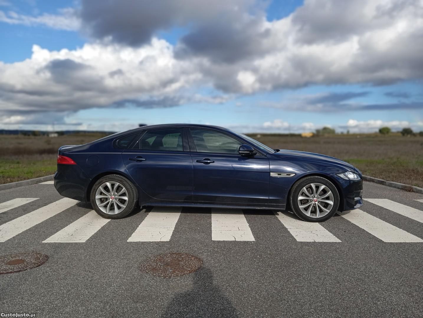 Jaguar XF 2.0 D R SPORT BVA 8 180CV COM EXTRAS - 18 foto 3
