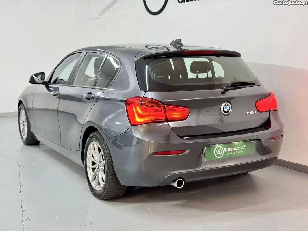 BMW 116 D efficientdynamics — fotografia 6