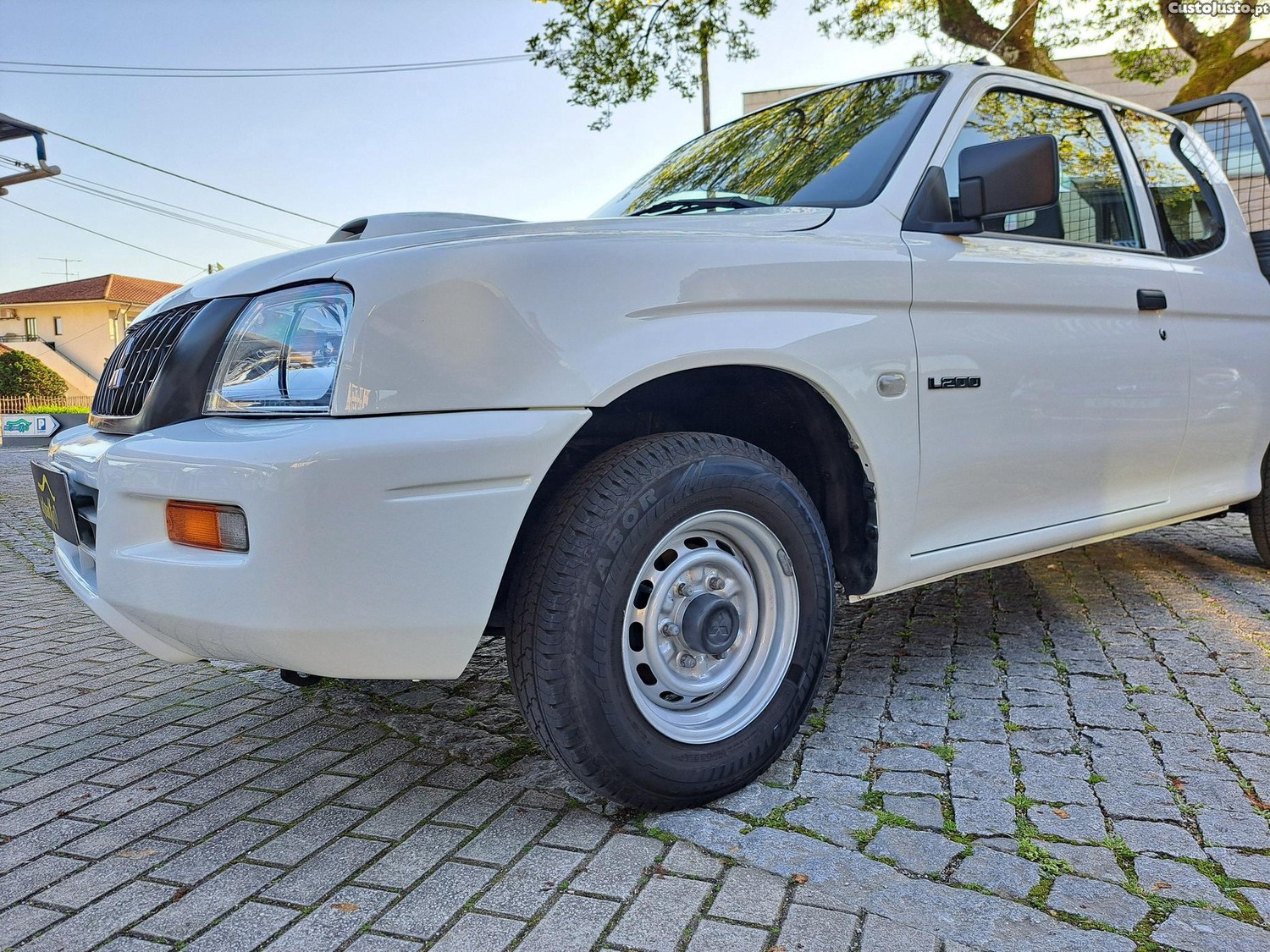 Mitsubishi L200 2.5 TD KING Caixa aberta — fotografia 4