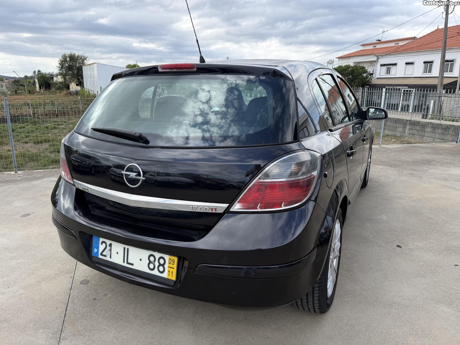 Opel Astra 1.7CDTI — photo 5
