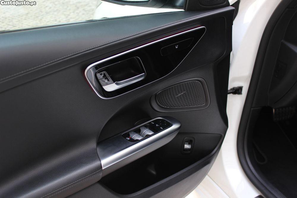 Mercedes-Benz C 300 d AMG Line — fotografia 4