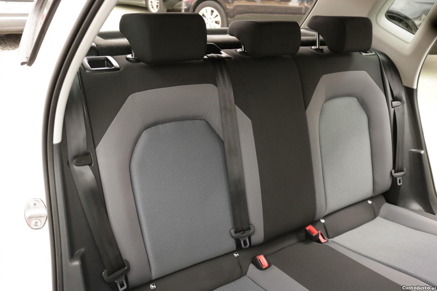 SEAT Arona 1.6 TDI Style — fotografia 41