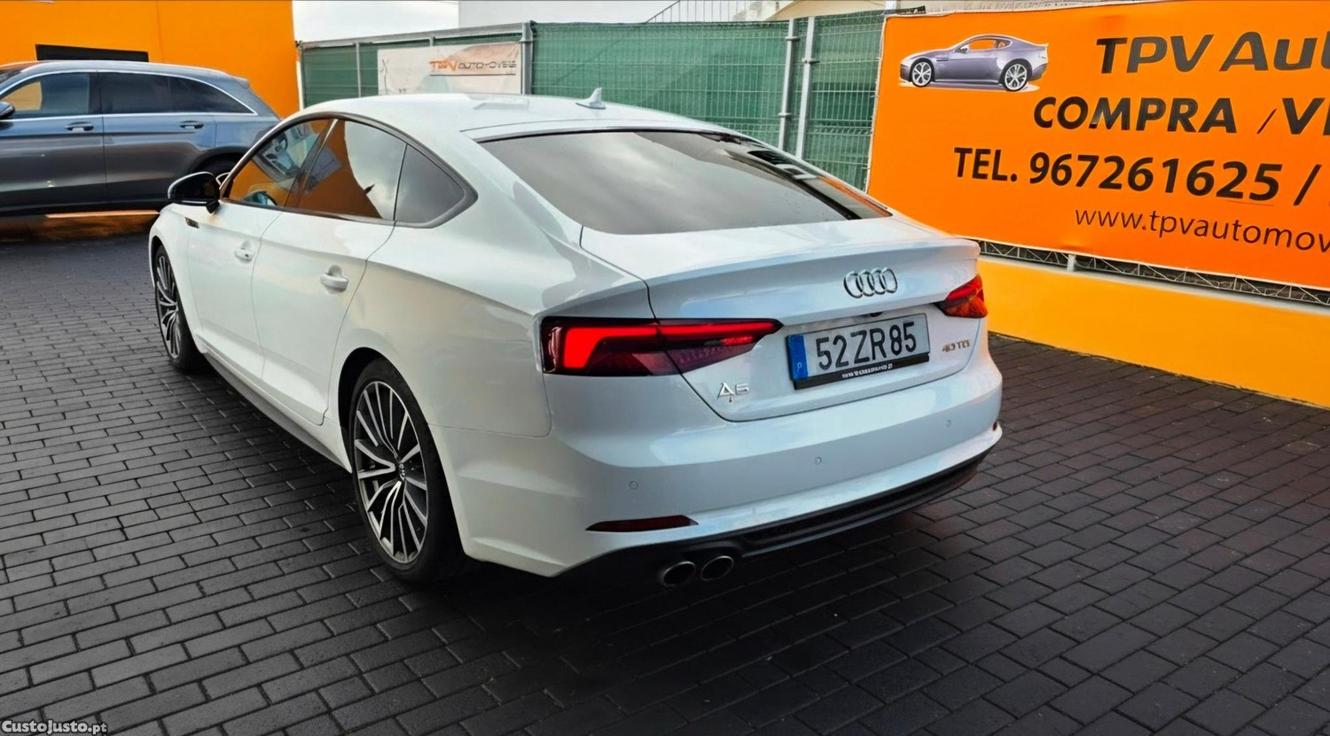 Audi A5 Sportback 40 TDI S line S tronic — fotografia 4