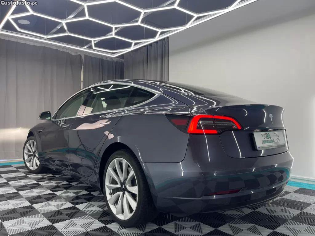 Tesla Model 3 Standard rwd plus — fotografia 14