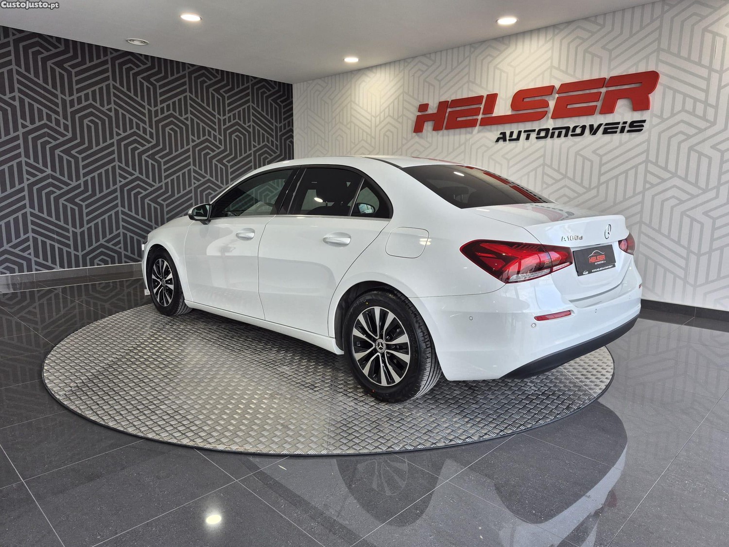 Mercedes-Benz A 180 D Limousine Business Solutions Auto — fotografia 8