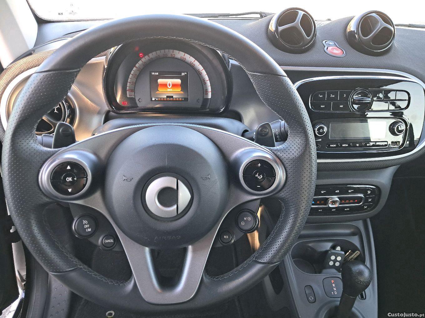 Smart Fortwo Coupé Automático — fotografia 7