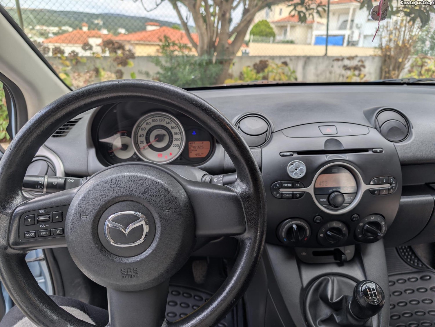 Mazda 2 1.4 - 08 foto 3