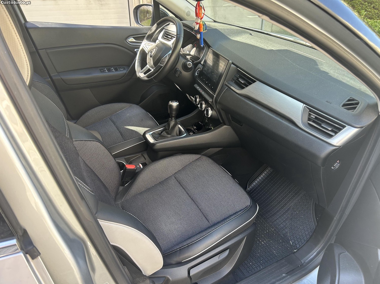 Renault Captur Exclusive - 20 foto 3