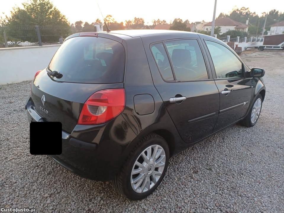 Renault Clio 1.2 TCe Dynamique — fotografia 2