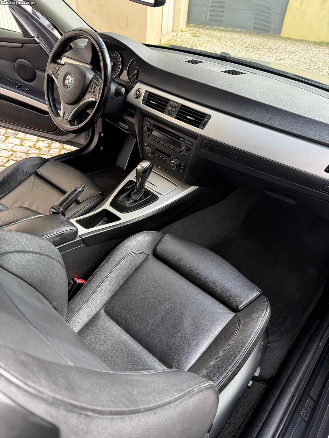 BMW 320 coupé — fotografia 7