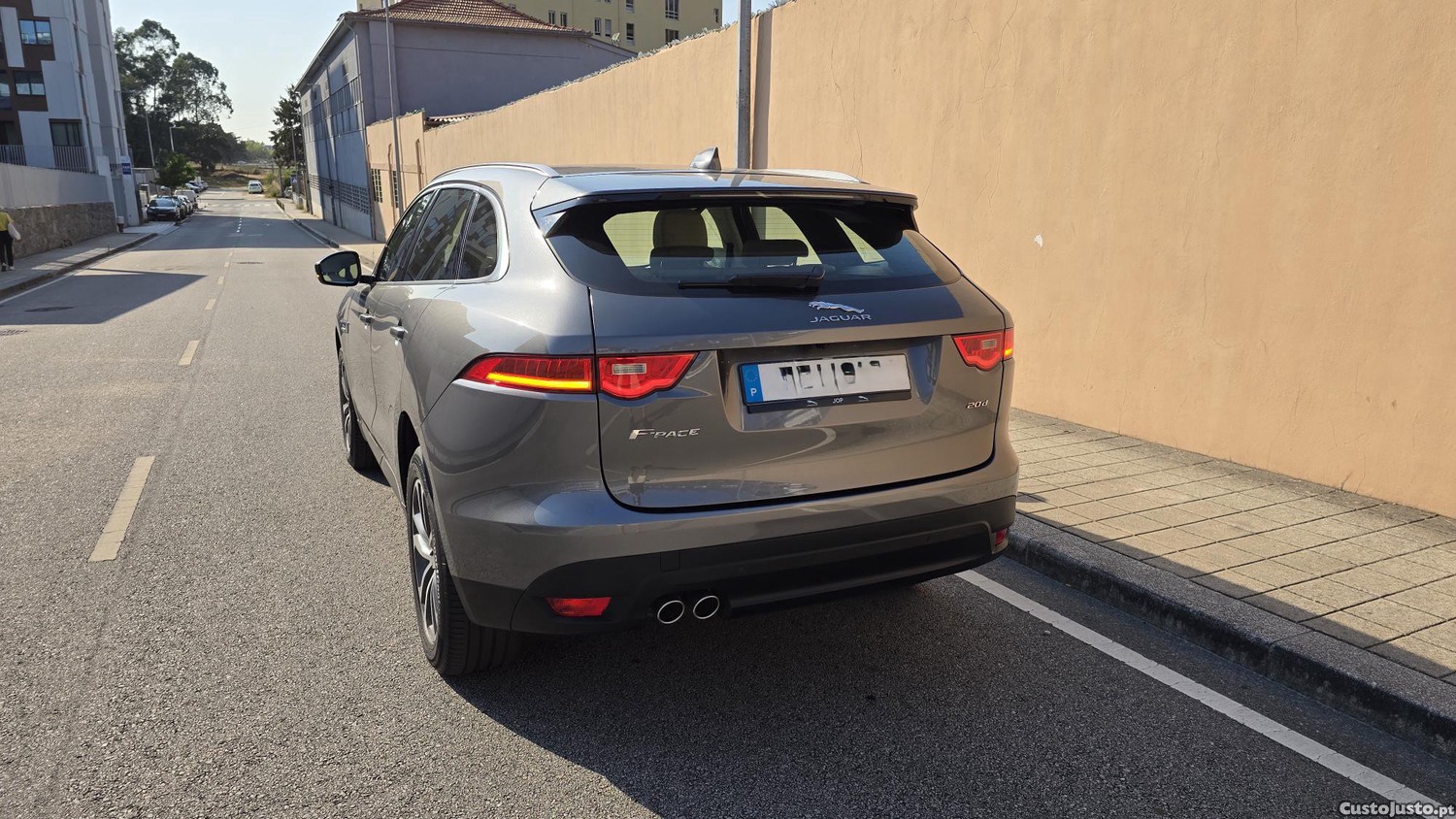 Jaguar F-Pace P - 18