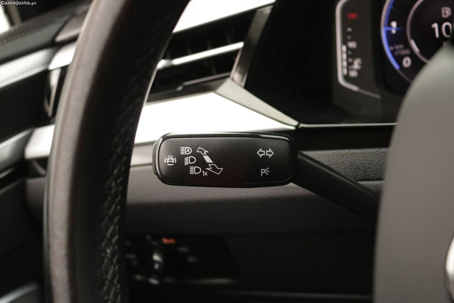 Volkswagen Arteon 2.0 TDI Elegance DSG 150cv — fotografia 21