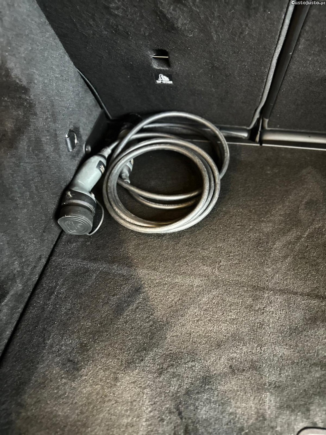 Mercedes-Benz GLA 250 e 8G-DCT Hibrido/Plug-in — fotografia 2