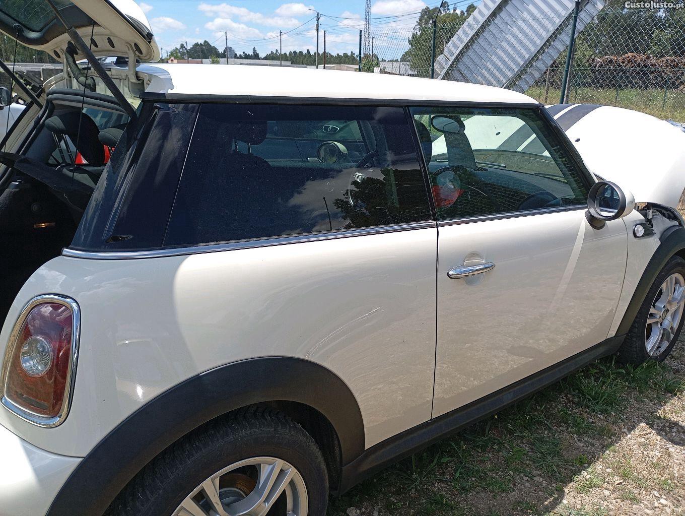 MINI Cooper Cooper D — photo 3