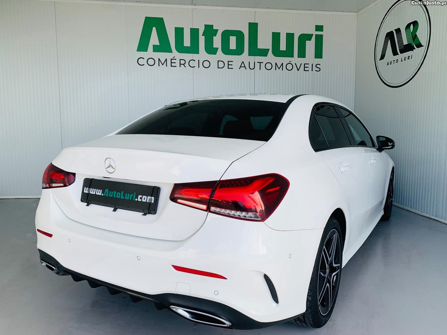 Mercedes-Benz A 180 Limousine d AMG Line — fotografia 9