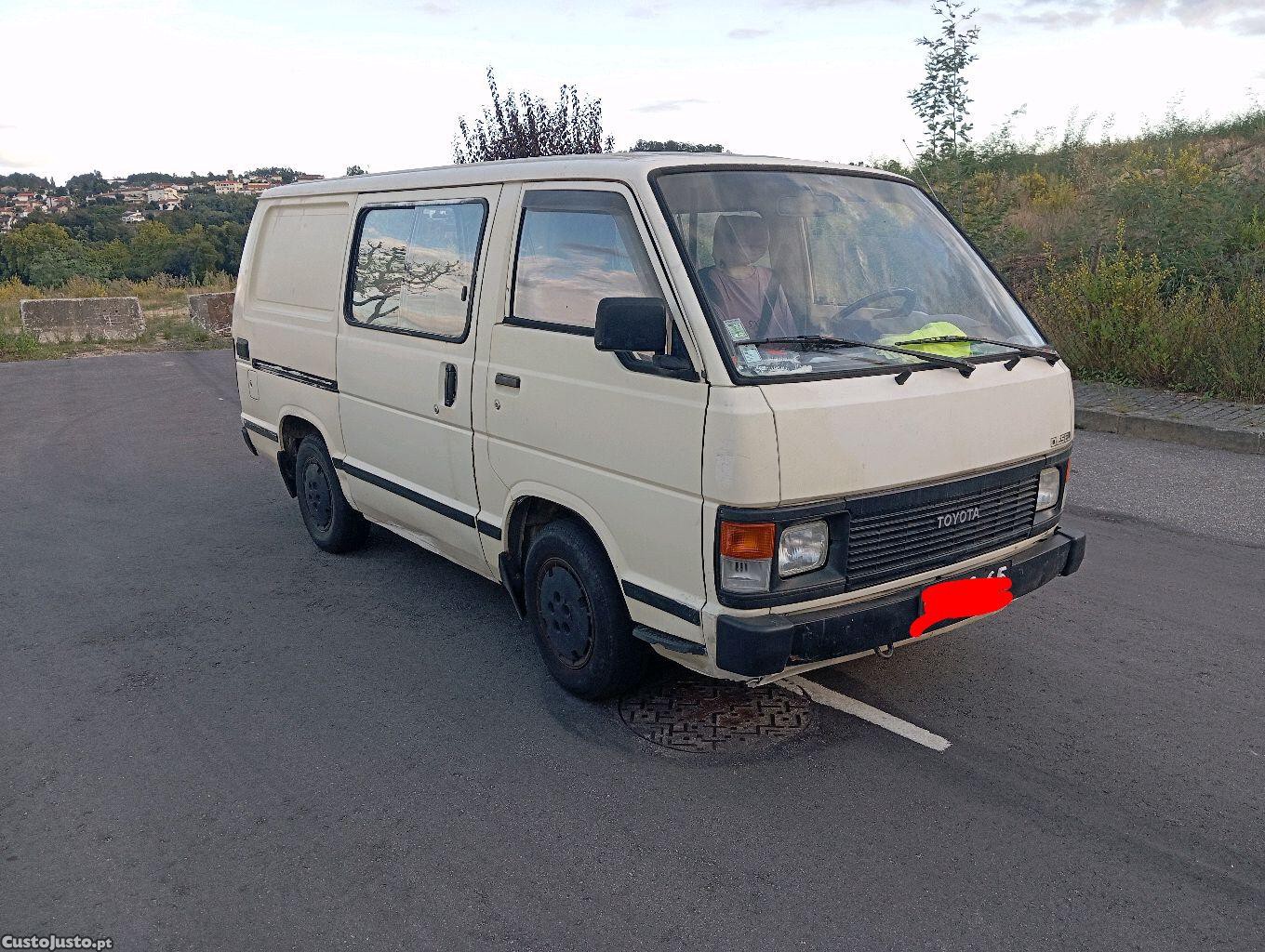 Toyota HiAce 2.5d 7lug — photo 2