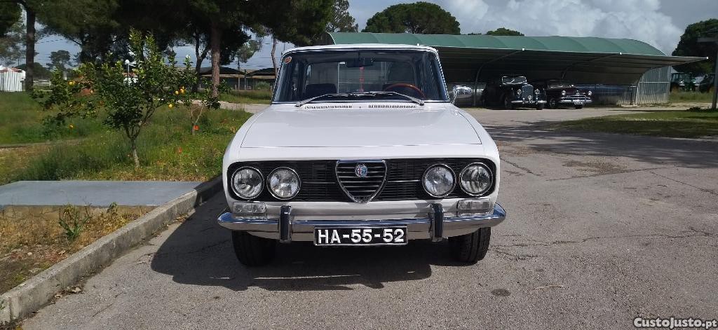 Alfa Romeo  2000 Berlina foto 4
