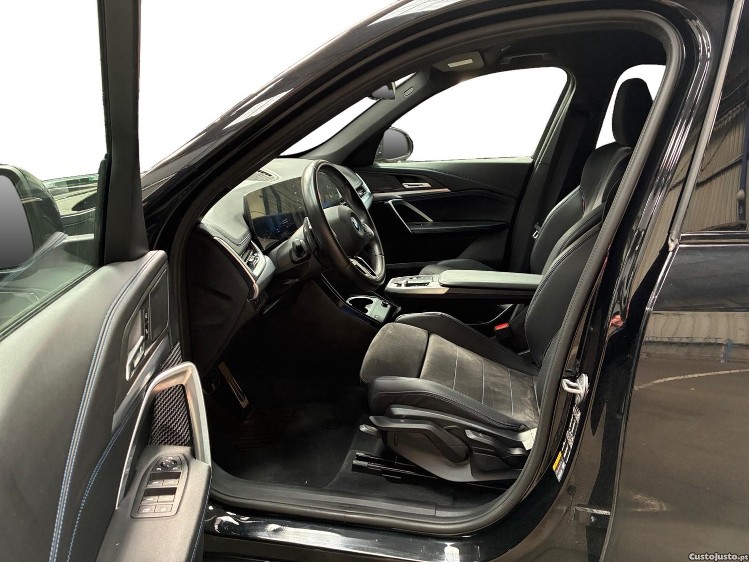 BMW X1 xDrive25e  M Sport - 24 — photo 3