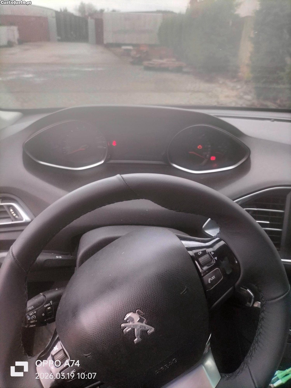 Peugeot 308 1.6 bluehdi — fotografia 7