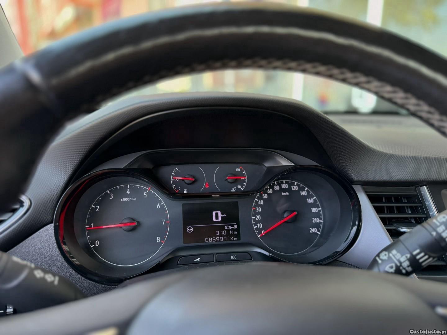 Opel Crossland 1.2 T Business Edition — fotografia 7