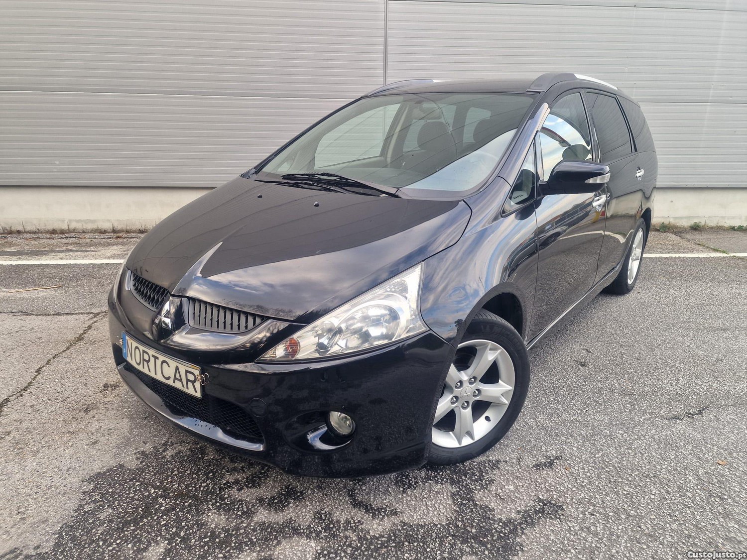 Mitsubishi Grandis 2.0 DI-D Instyle 7 lugares — fotografia 11