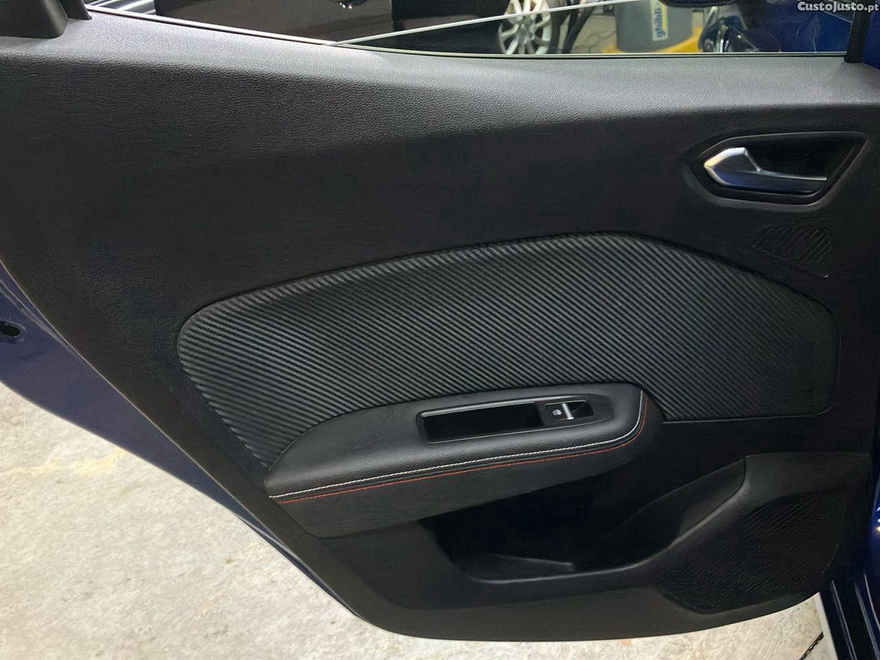 Renault Clio 1.0 TCe RS LINE — fotografia 6