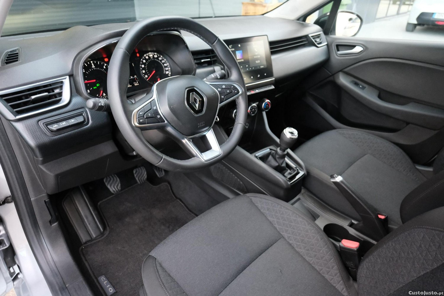 Renault Clio 1.5 Blue dCi Equilibre — fotografia 19