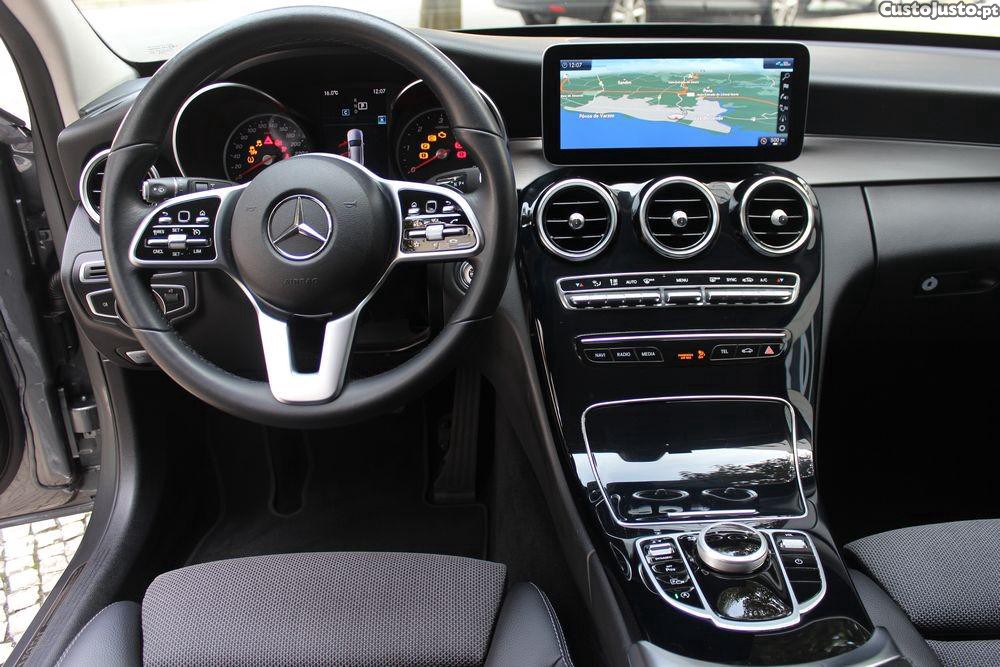 Mercedes-Benz C 220 d Avantgarde — fotografia 4