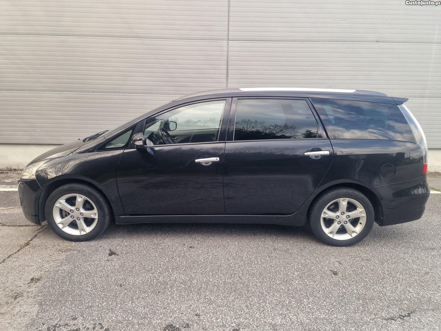 Mitsubishi Grandis 2.0 DI-D Instyle 7 lugares — fotografia 8