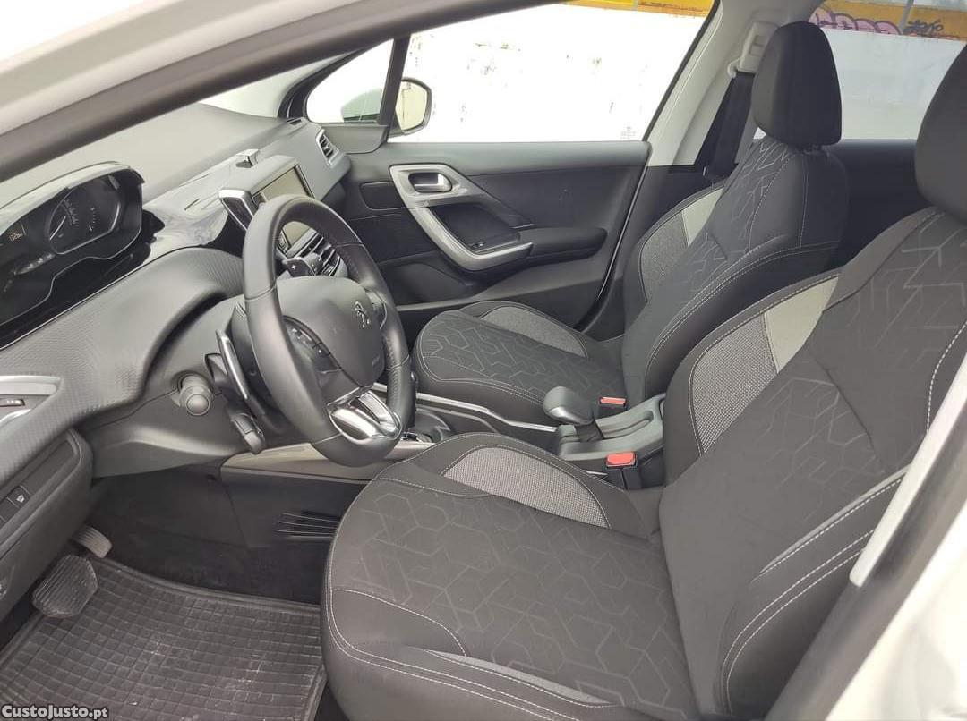 Peugeot 2008 Allure — fotografia 4