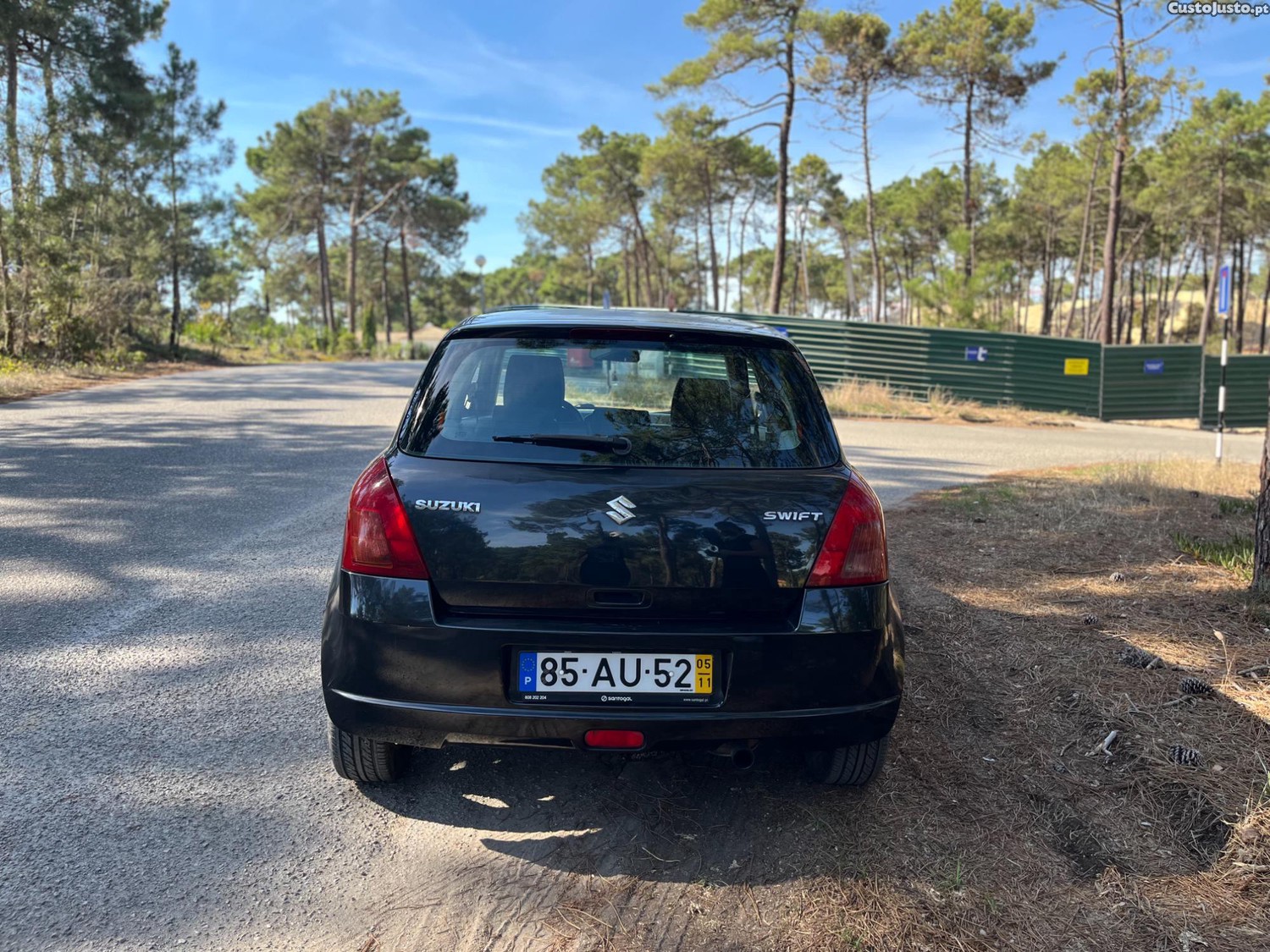 Suzuki Swift 1.3 DDiS — photo 3